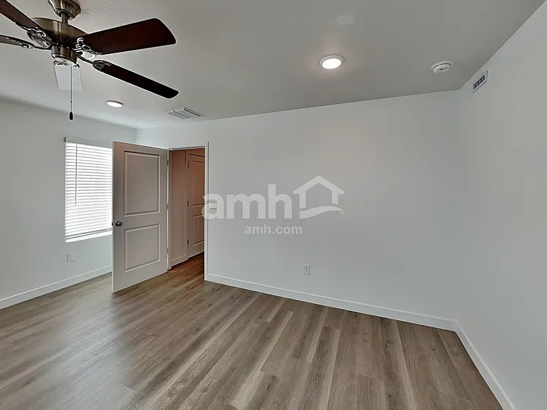 18475 W Honeysuckle Dr — Photo 9