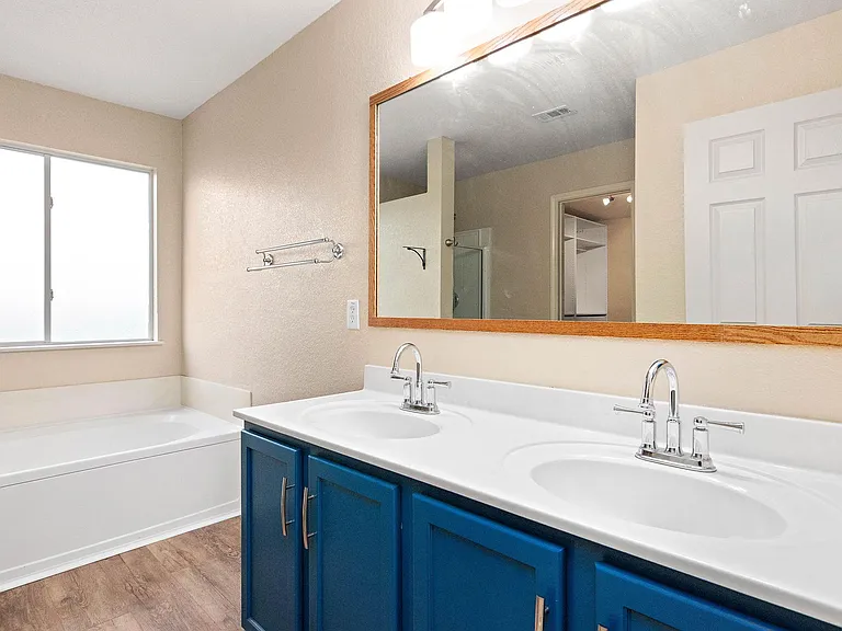 216 Willow Crst — Photo 12