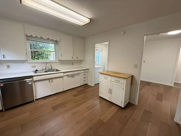 9242 2nd Ave NW — Photo 9