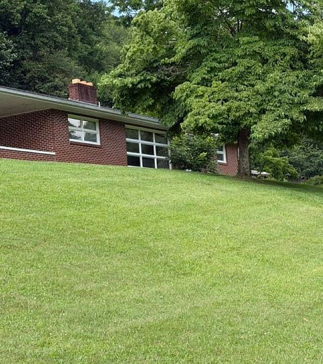 1st image of 1347 Manville Rd