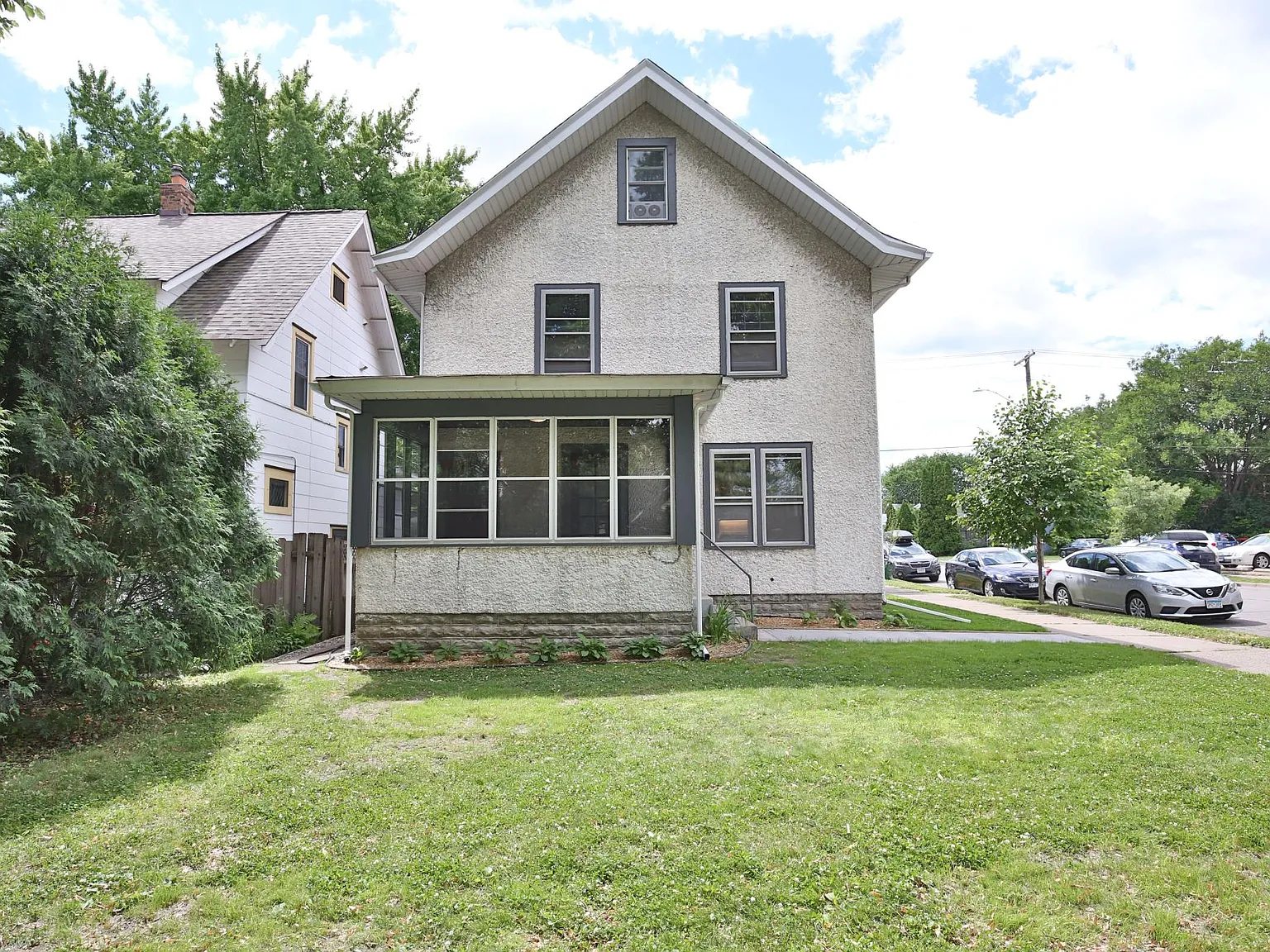 3 bed, 1400 sqft, $2,195 — Photo 2