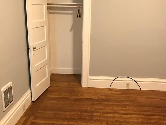 5th image of 431 Spruce St