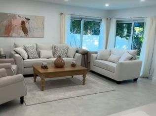 (Undisclosed Address), Miami Beach, FL 33140