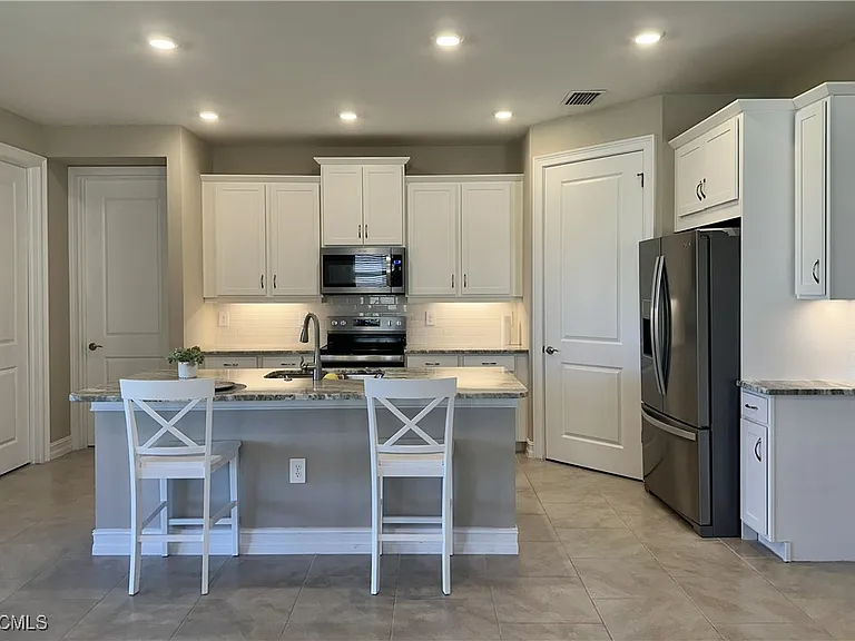 1401 Remington Trace Dr — Photo 9