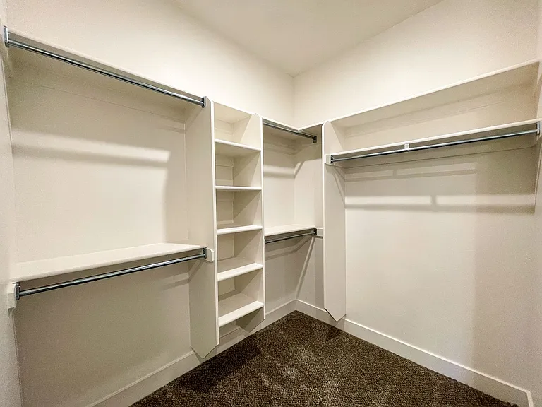Bluffview Townhomes — Photo 13
