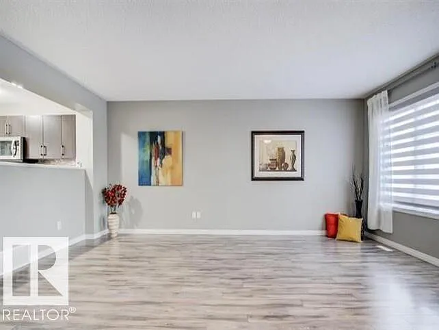 3221 Cherry Cres SW — Photo 6