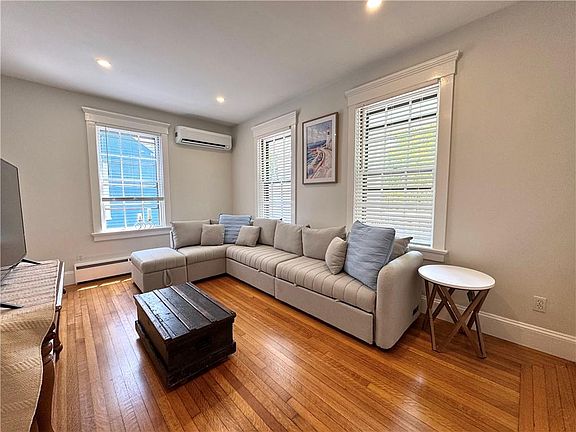 4th image of 19 Walnut St APT 2