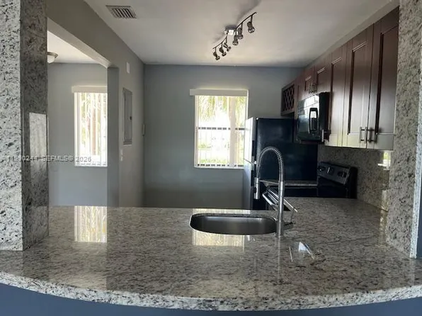 5200 NW 31st Ave APT 34, Fort Lauderdale, FL 33309