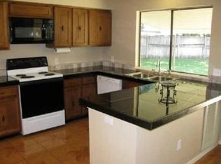 1902 Lavon Creek Ln, Arlington, TX 76006