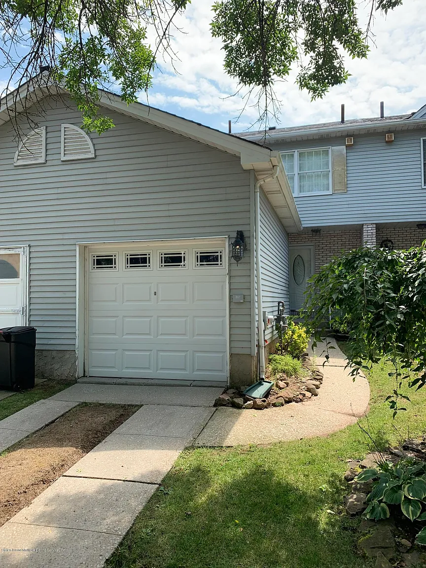 30 Slayton Ave photo 1