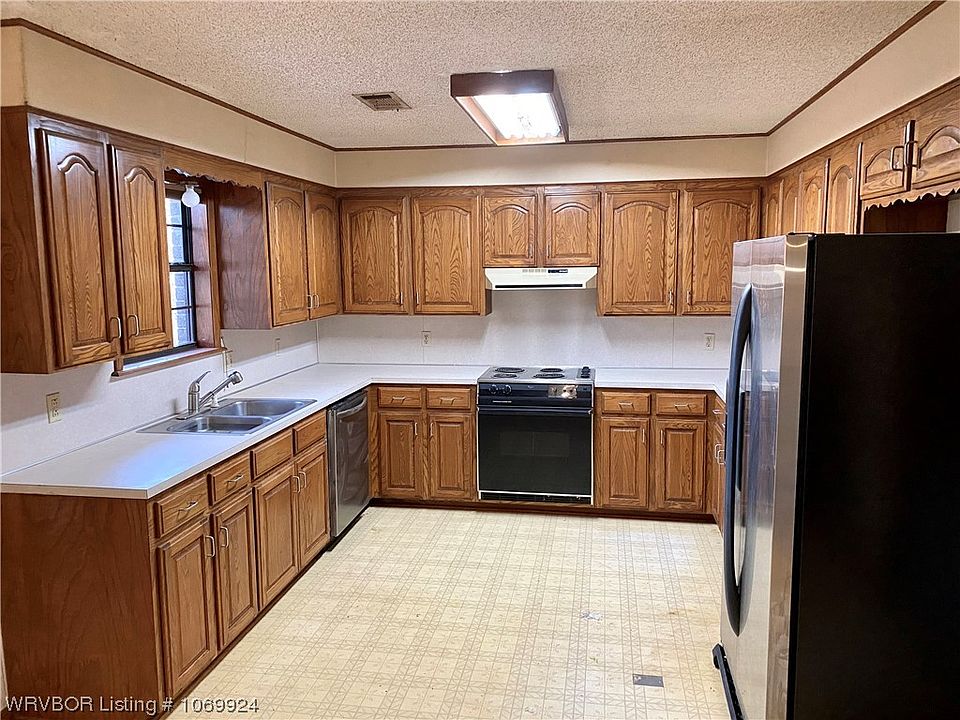 2915 Bear Hollow Rd, Fort Smith, AR 72916 Zillow