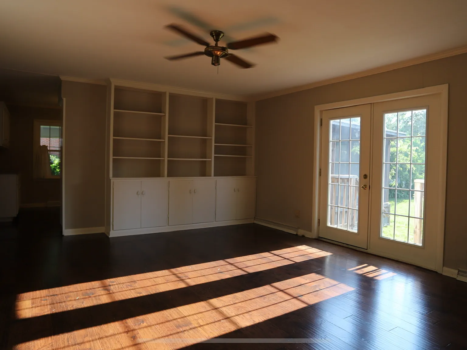 3 bed, 1717 sqft, $2,200 — Photo 3