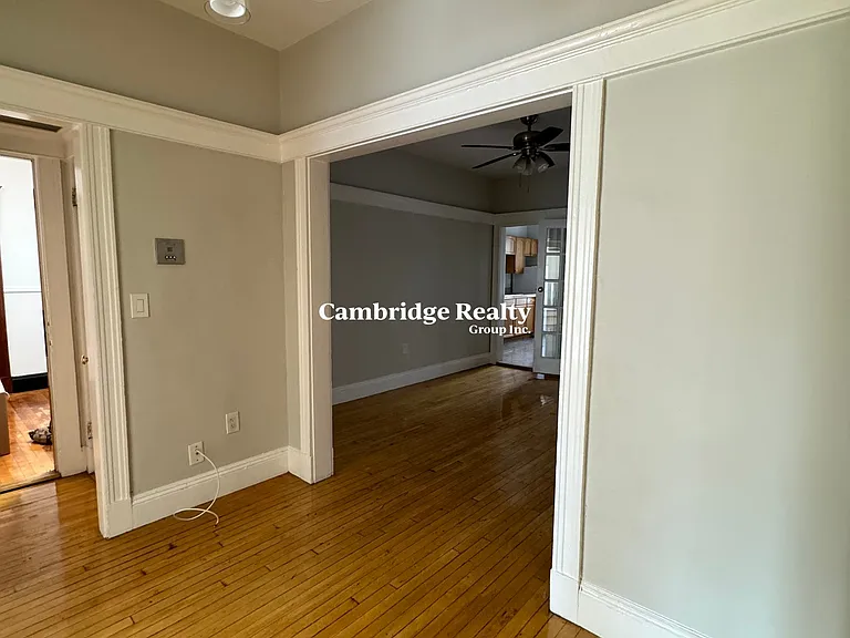 8 Farrington Ave #4T — Photo 6