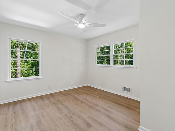 5th image of 308 Killough Dr