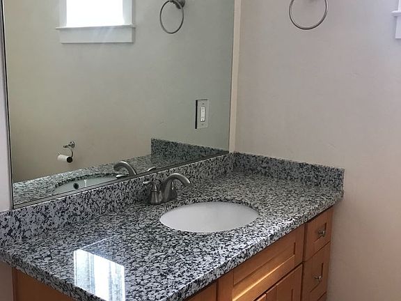 5th image of 225 Broadway APT 3
