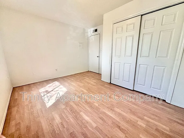 117 General Arnold St NE #C — Photo 9