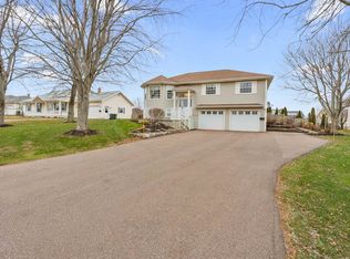 74 Hillside Ave, Summerside, PE C1N6K3