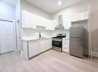 47 Ontario Ave #1, Hamilton, ON L8N2X1