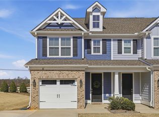 349 Stirrup Ct, Greer, SC 29651