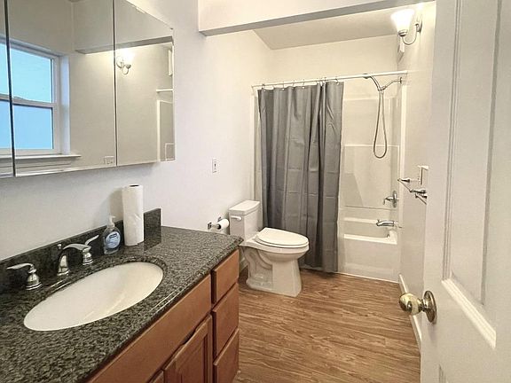 4th image of 134 Cypress St #134