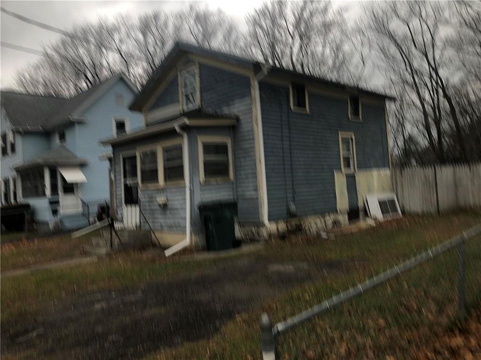 2nd image of 22 Hannahs Ter