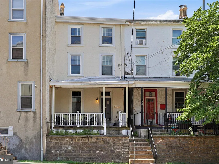 110 Dawson St — Photo 15