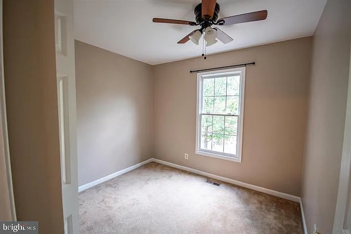 20978 Tobacco Sq — Photo 17