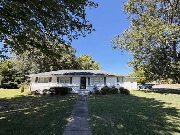 109 Flower Point, Estill Springs, TN 37330
