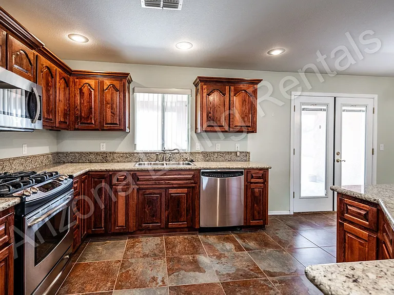 1714 Florence Ave — Photo 11