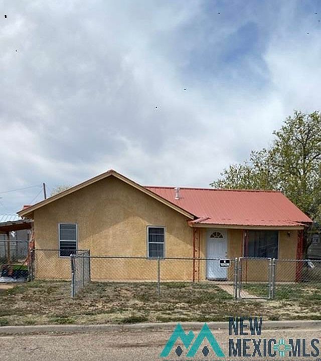 1st image of 709 N Avenue K