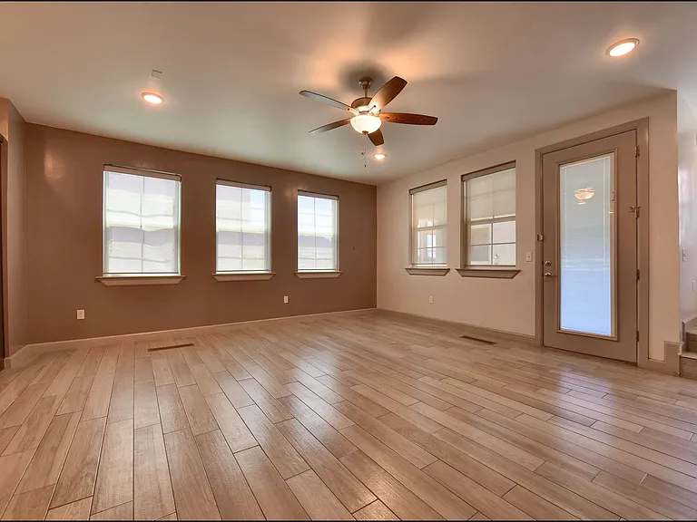 312 Vin Almoradi Ct — Photo 9