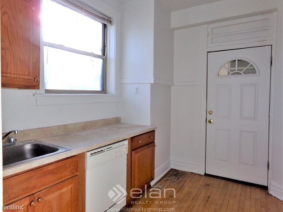 1st image of 1045 W North Shore Ave APT 2E