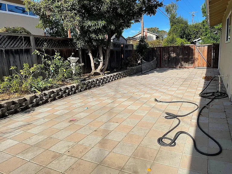 1002 Rockrose Ave — Photo 18