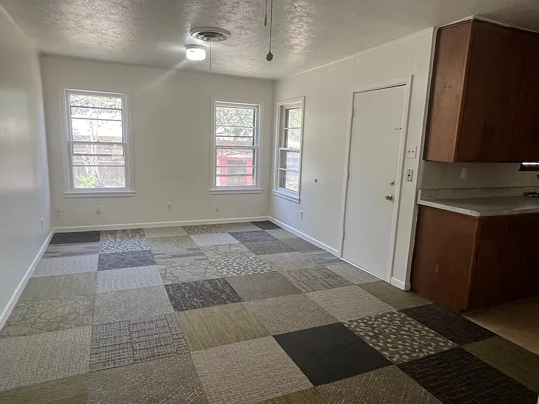 808 Gilmore St — Photo 3