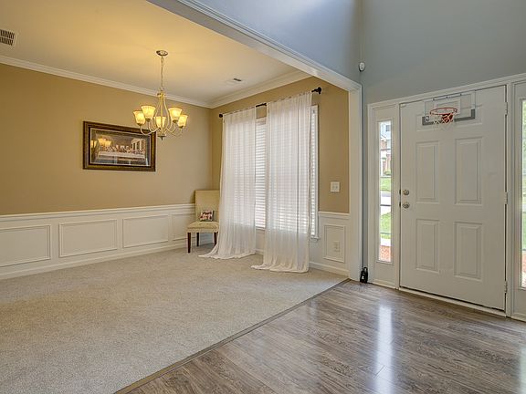 2nd image of 1677 W Wilson Blvd