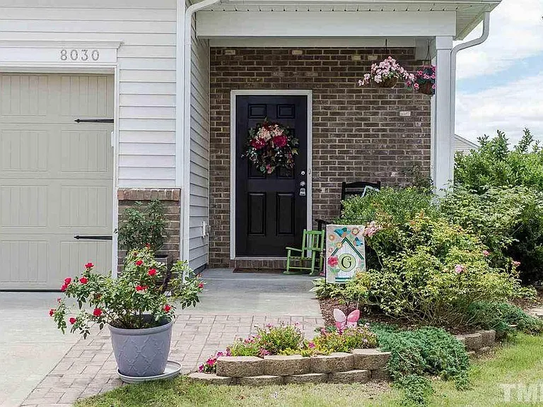 8030 McKee Dr — Photo 2