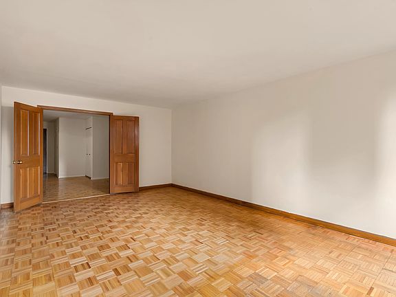 4th image of 3 Hanover Sq APT 12G