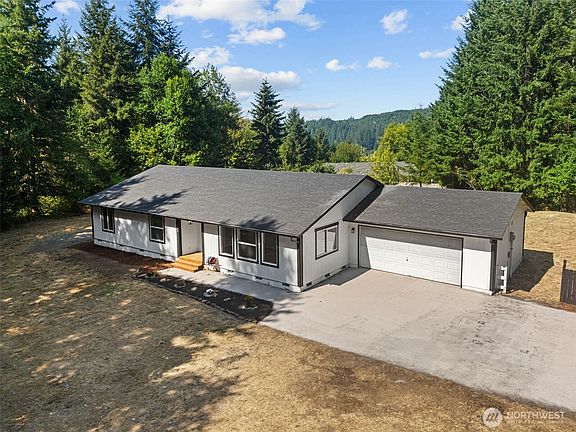 3rd image of 122 Northview Drive