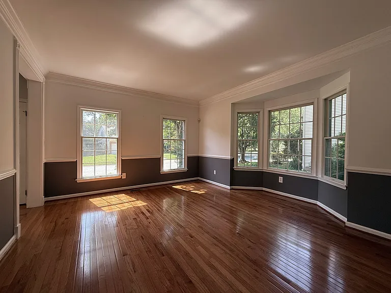 8011 Lions Crest Way — Photo 15
