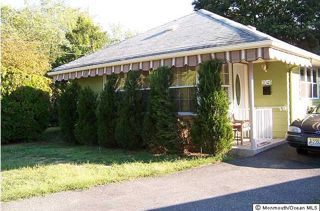 1st image of 2045 Yorktowne Blvd