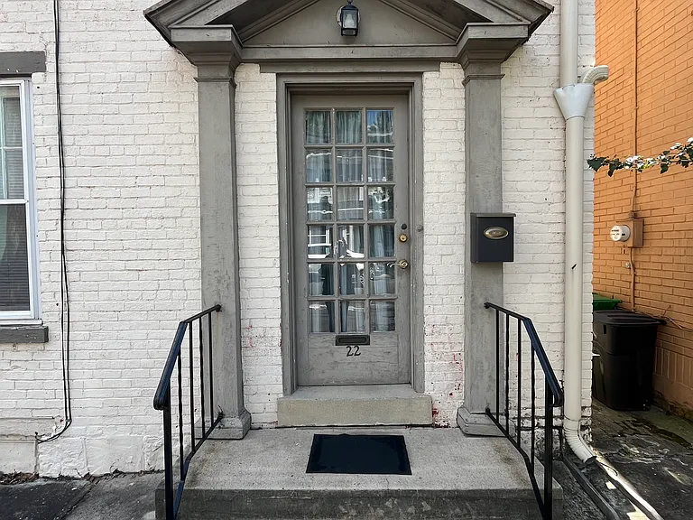22 Walnut St — Photo 2
