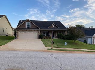 141 Turnstone Ln, Spartanburg, SC 29301