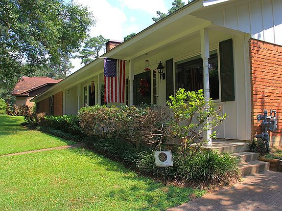 3rd image of 2416 Twin Oaks