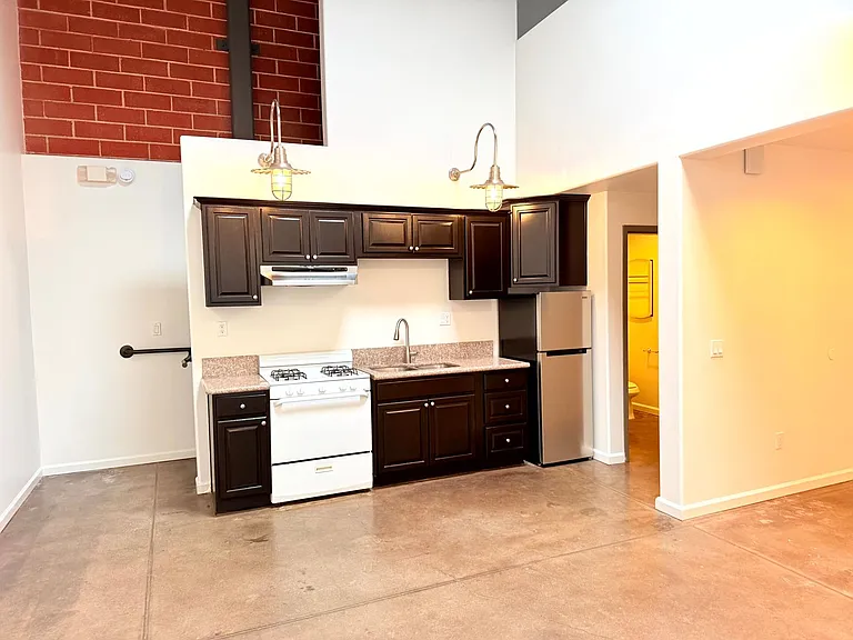1734 N. Main St.,/ 633 Gibbons Street — Photo 26