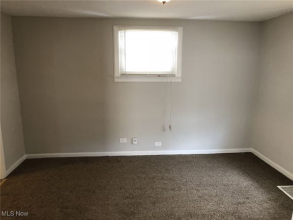 3rd image of 1593 Coutant Ave
