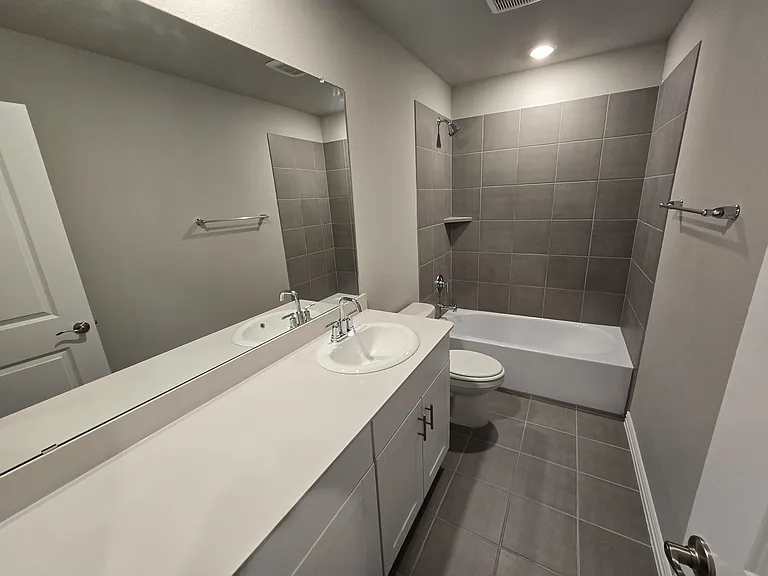2223 Cliff Springs Dr — Photo 30