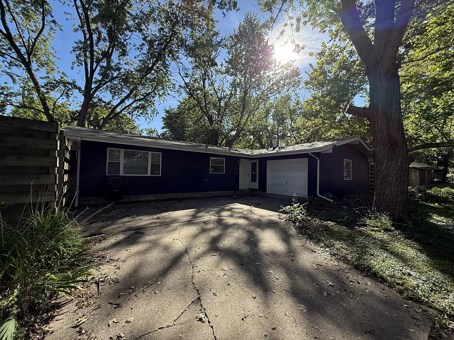 3 bed, 1250 sqft, $1,650 — Photo 2