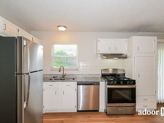 4th image of 6883 Finchdale Ct