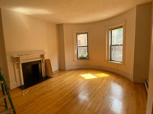 15 Hemenway St #1, Boston, MA 02115