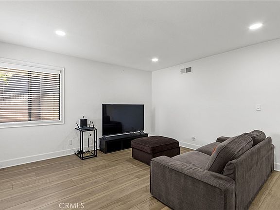 5th image of 11736 1/2 215th St